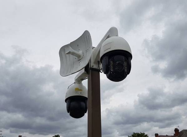 Cámara CCTV tipo domo instalada